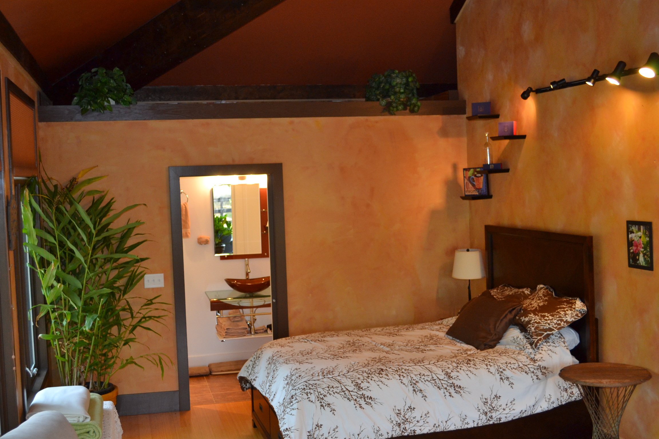 Bed and Breakfast Glass House Winery